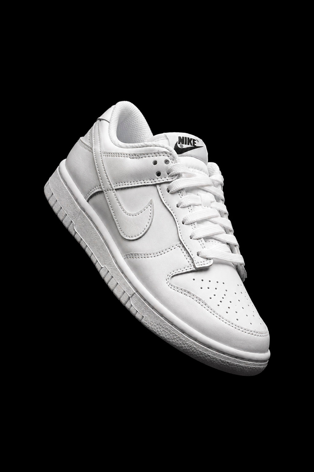 Nike Dunk Low "Triple White" (2021) - sneakers coleccion | Talla 23.5 cm (6.5 us - 3.5mx)