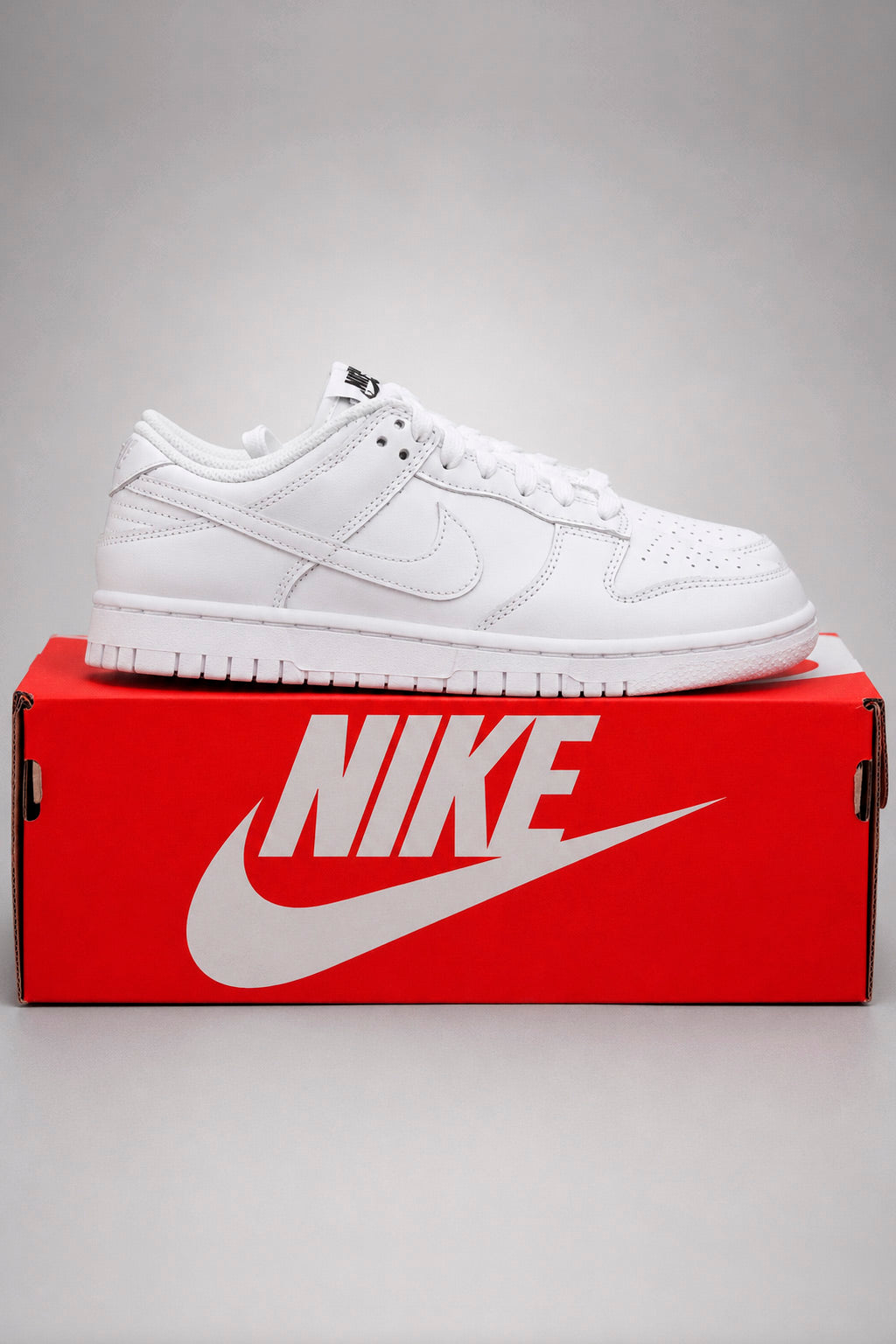 Nike Dunk Low "Triple White" (2021) | Talla 23.5 cm (6.5 us - 3.5mx)