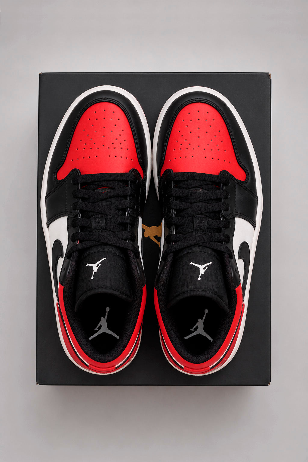 Air Jordan 1 Low Bred (2021) | Talla 26 cm (8 us - 6mx)