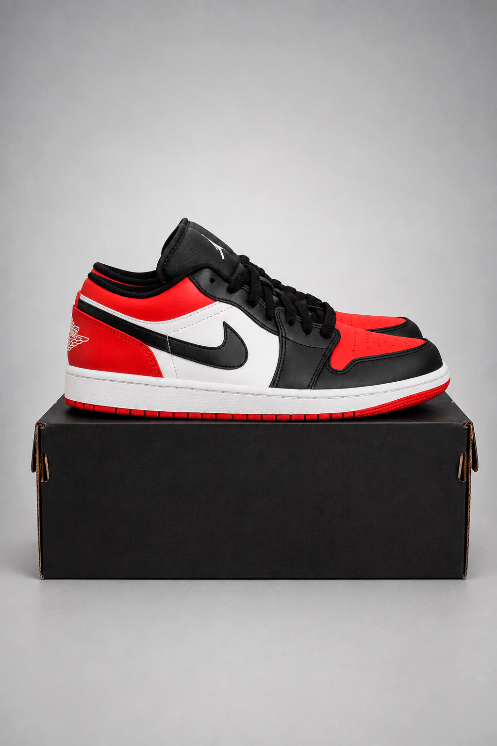 Air Jordan 1 Low Bred (2021) | Talla 26 cm (8 us - 6mx)